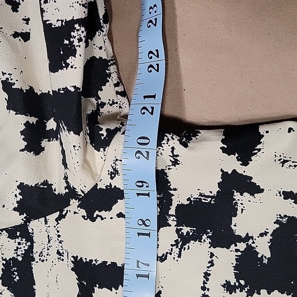 Hazel Size S Black and Cream Colored Swing Jacket, 3/4 Length Balloon Sleeves - Picture 8 of 12